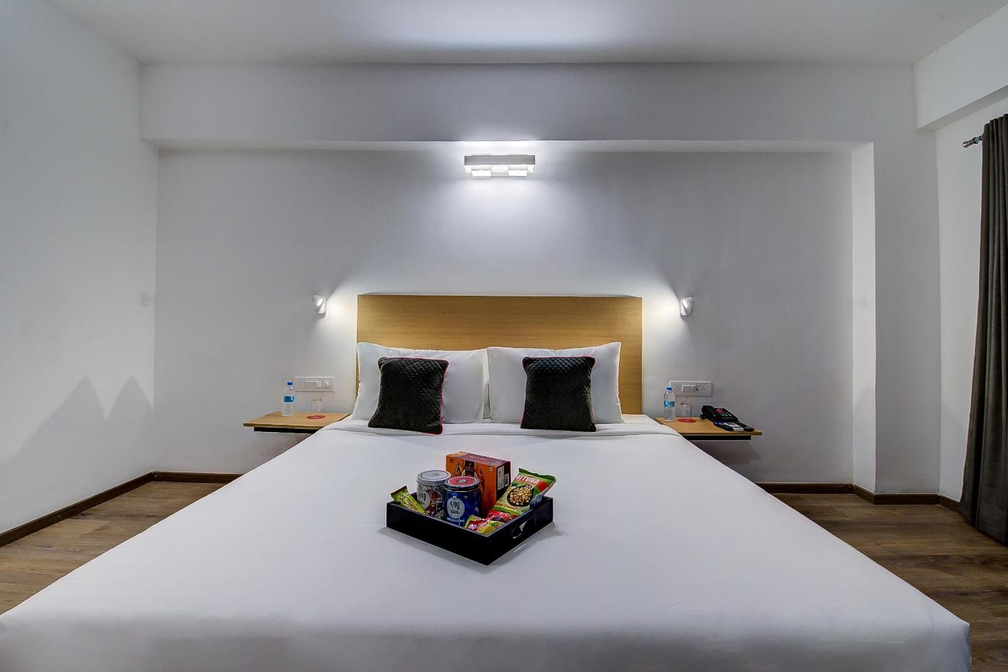 Oyo Townhouse 048 Hadapsar Hotel Phursungi Екстериор снимка