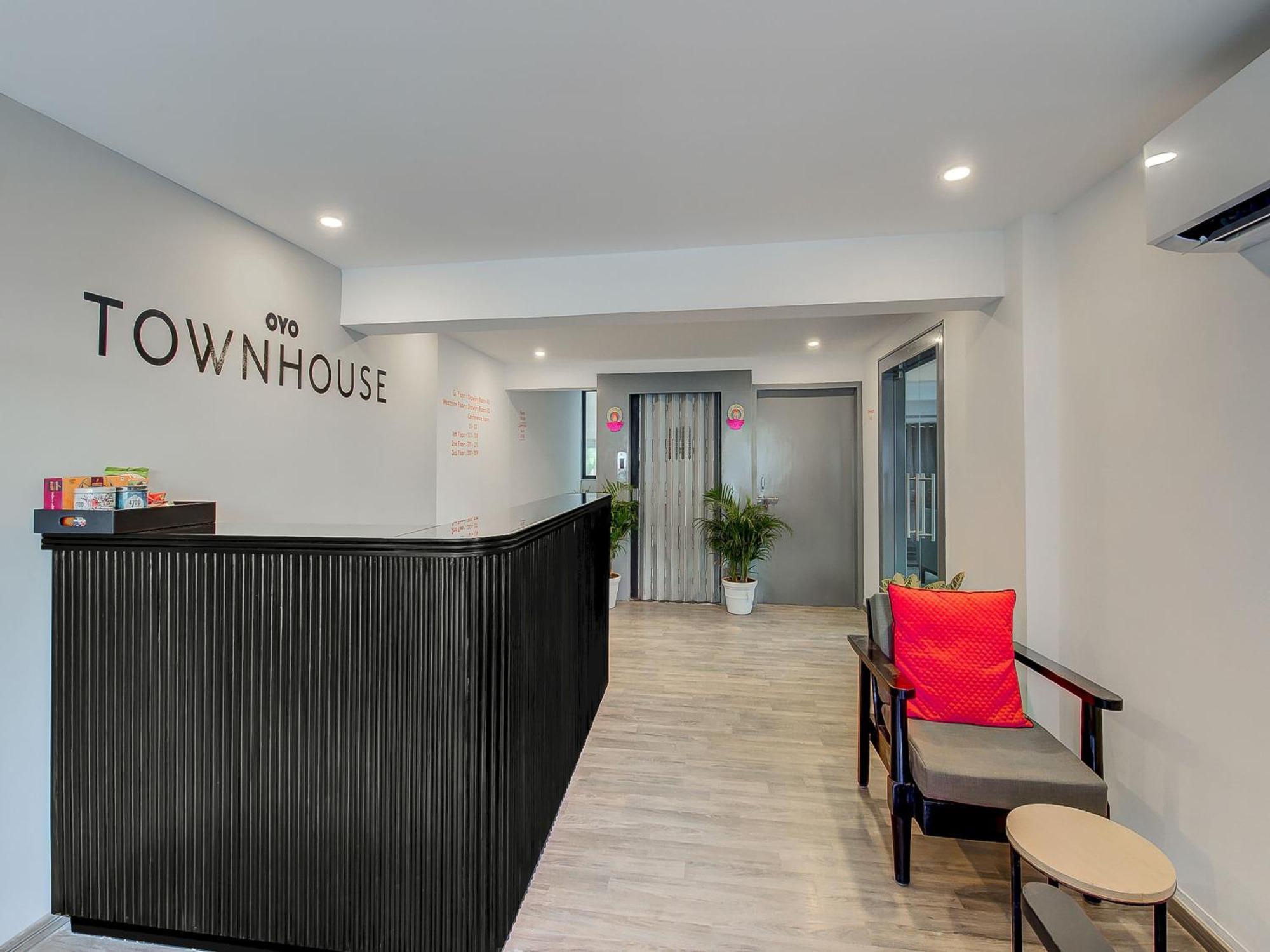 Oyo Townhouse 048 Hadapsar Hotel Phursungi Екстериор снимка
