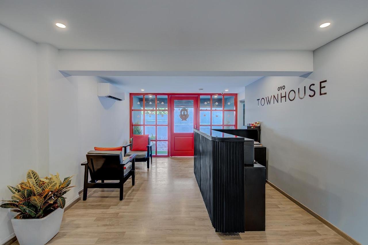Oyo Townhouse 048 Hadapsar Hotel Phursungi Екстериор снимка