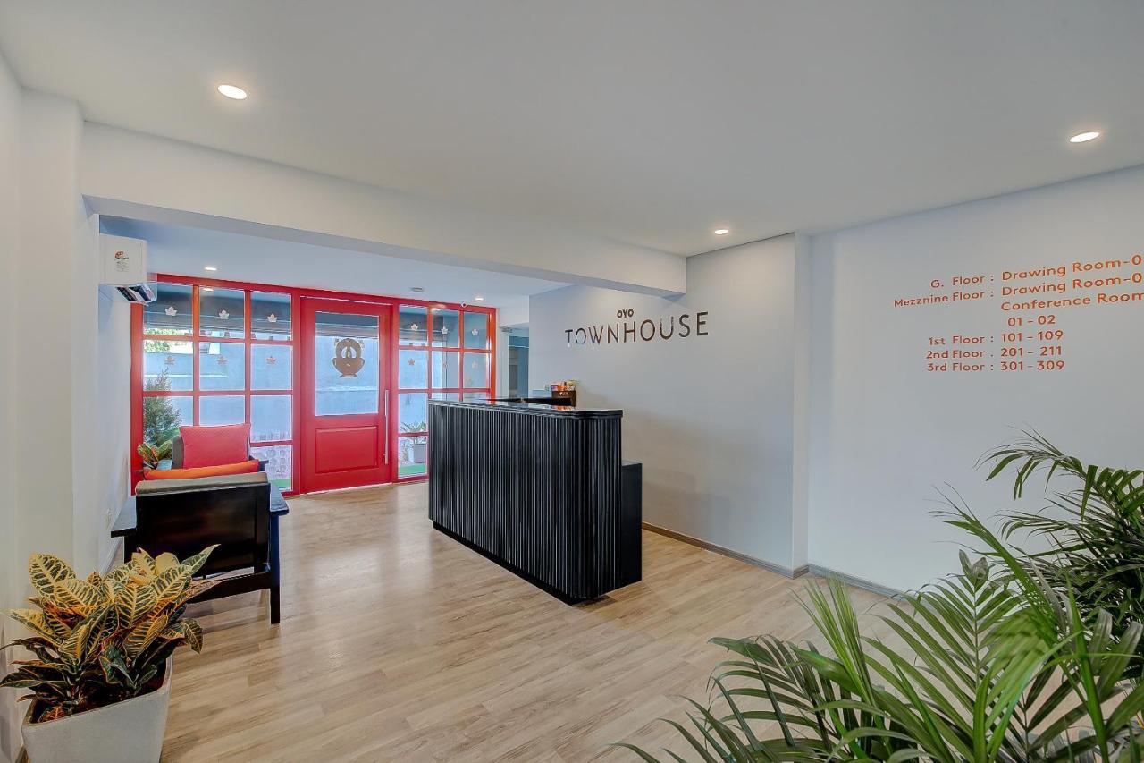 Oyo Townhouse 048 Hadapsar Hotel Phursungi Екстериор снимка
